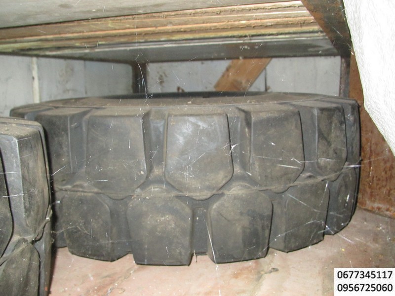 Шины , покрышки , колесо , 5х8 , Шины для погрузчиков 21х8-9 суперэластик
погрузчика   суперэластик mega-tпогрузчик грузоподьемностью 1,6 тонны суперэластик mega-t 